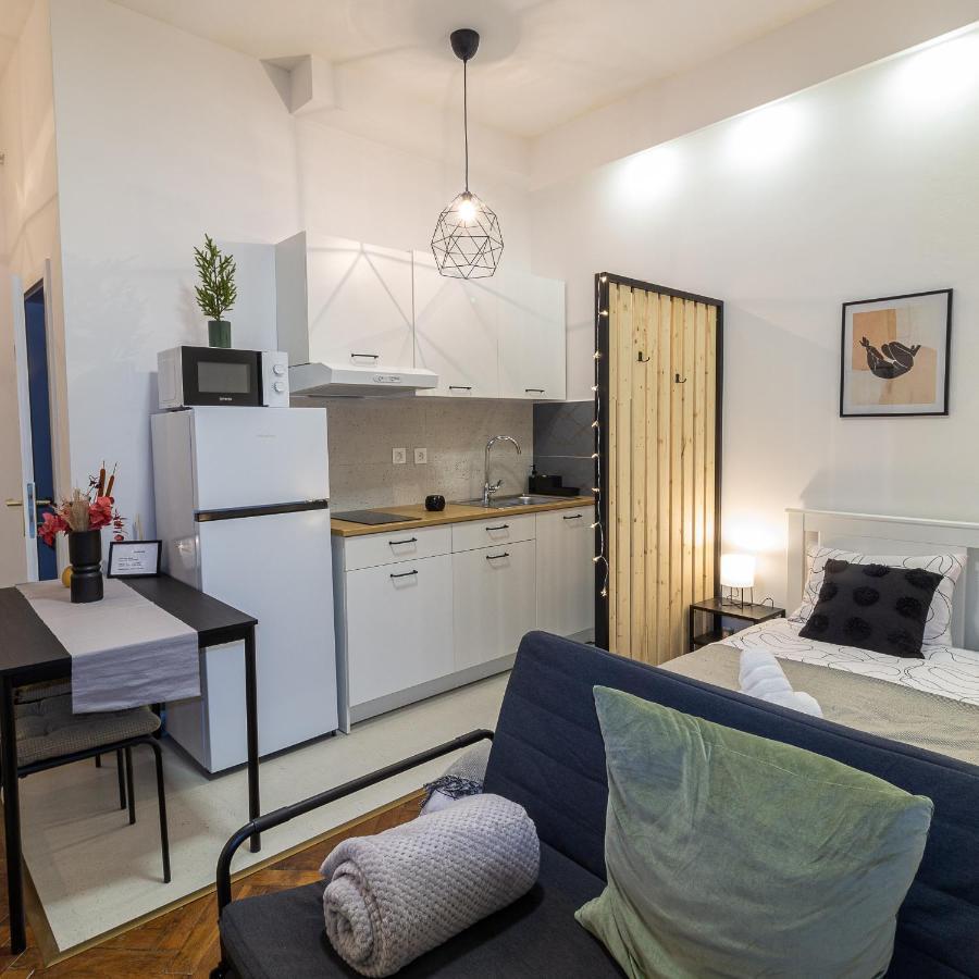 Studio Mg Zagreb Luaran gambar