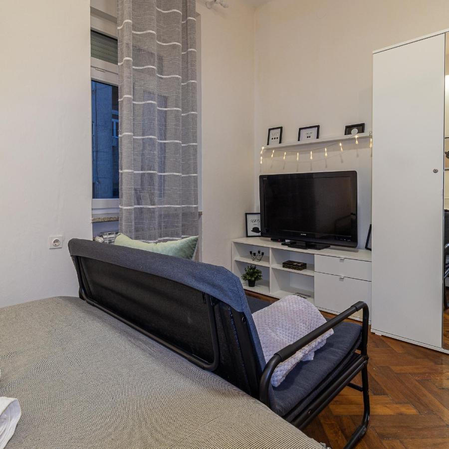 Studio Mg Zagreb Luaran gambar